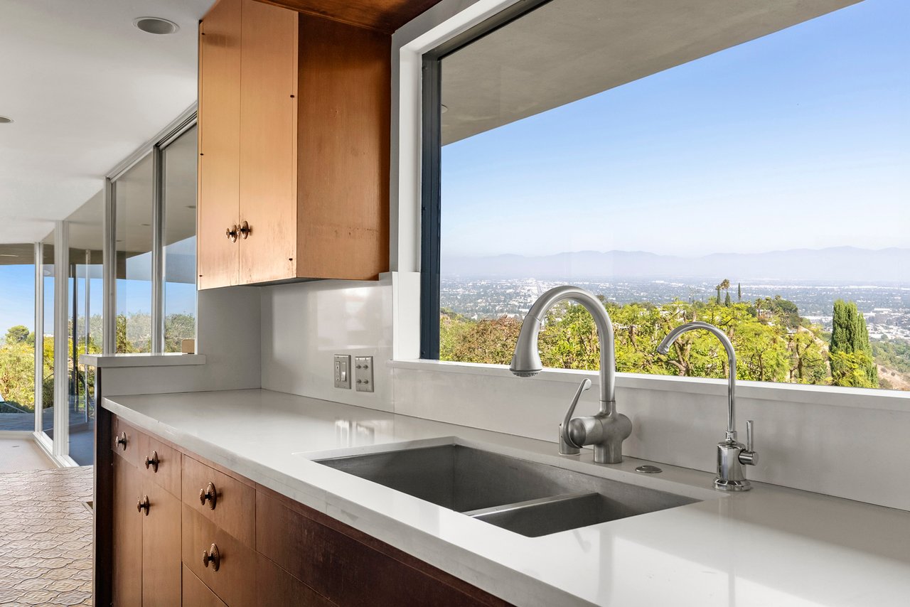 14513 Mulholland Dr, Bel Air