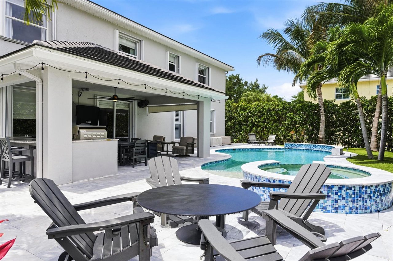 573 Cocoplum Drive, E