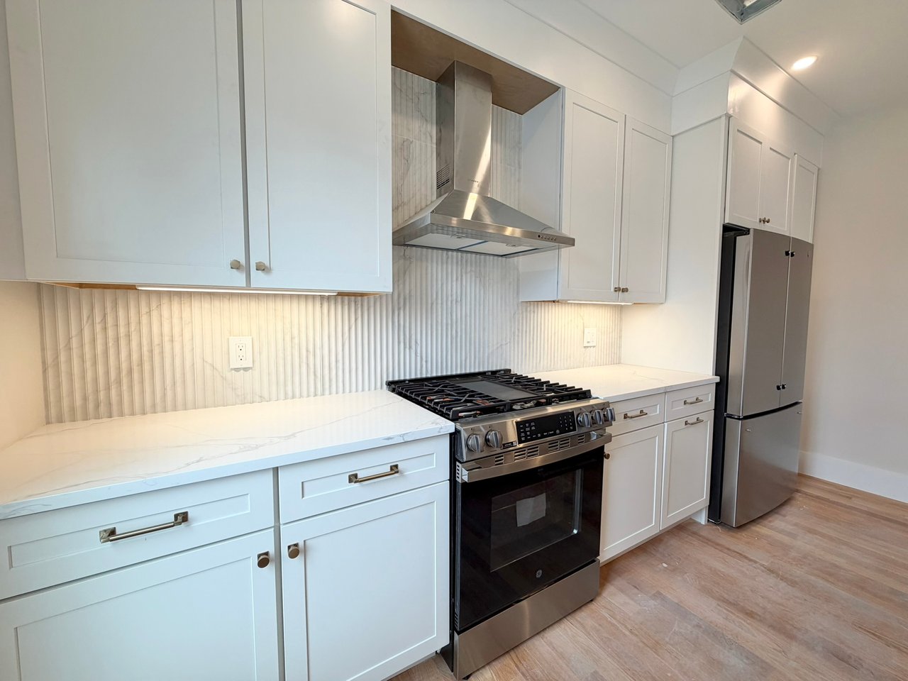 16 Harbor View Street