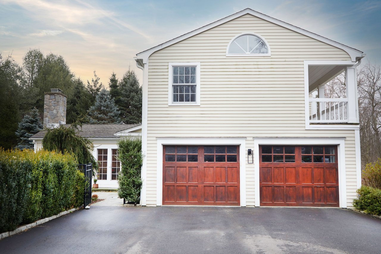22 Burr School Road