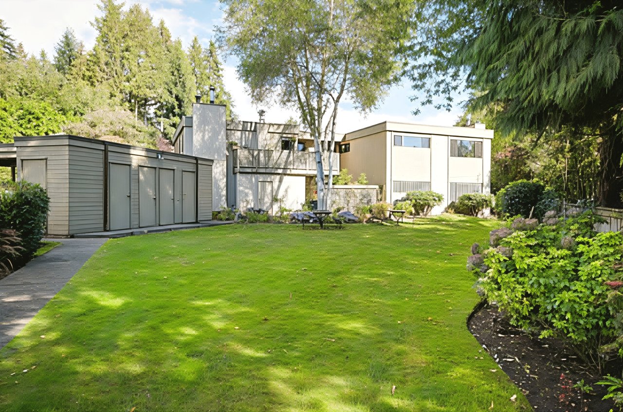 1255 Plateau Dr