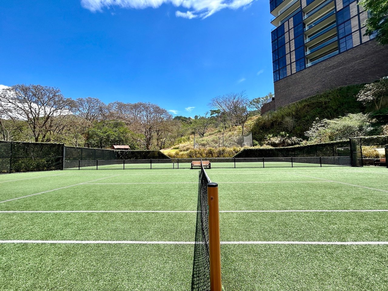 Customizable Mountain View Condo, Santa Ana, San Jose