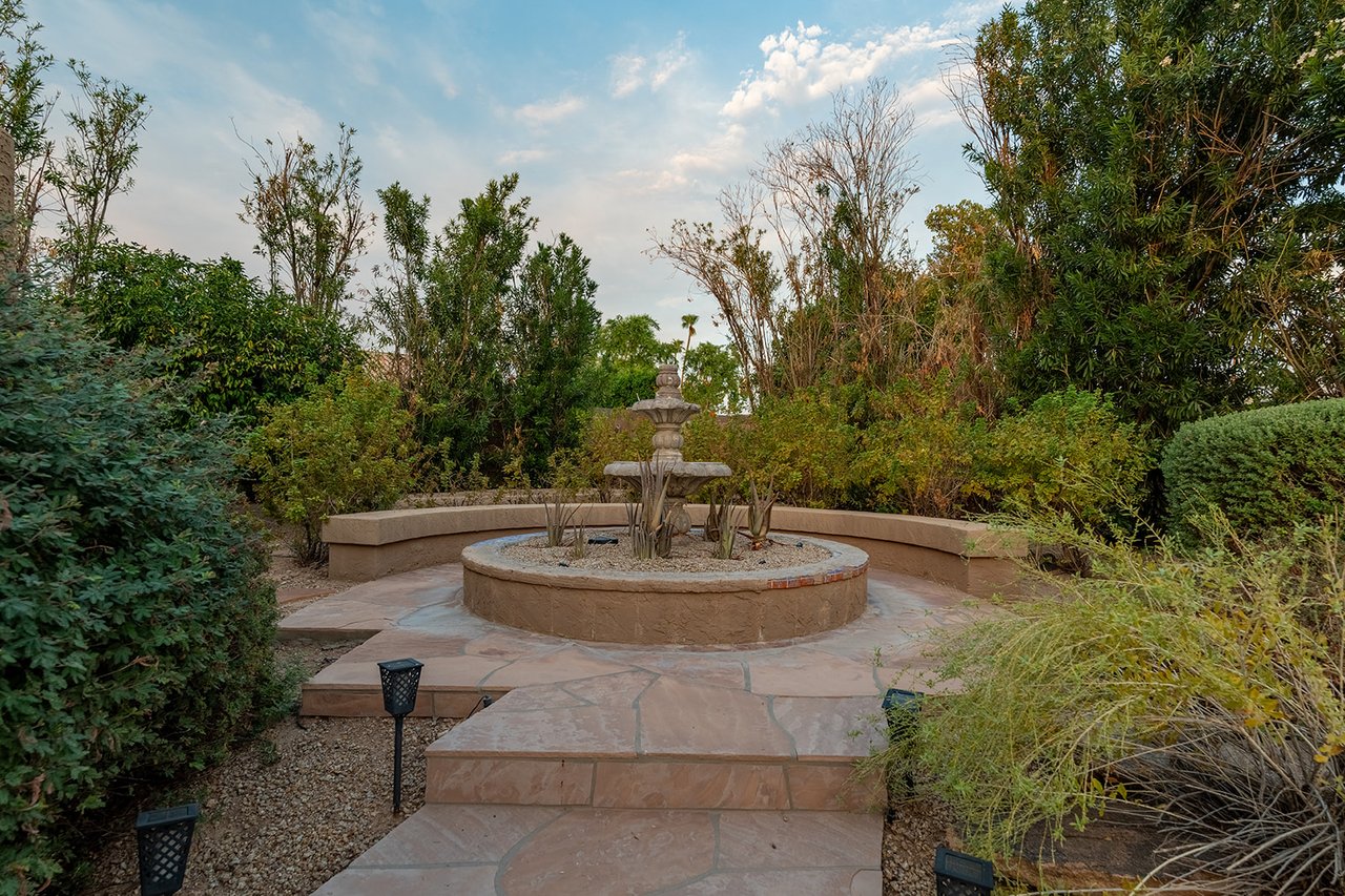 7507 N VIA DE LOS LIBROS