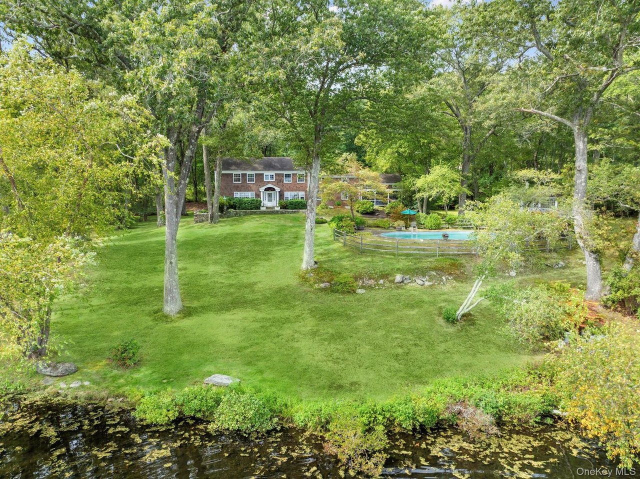 93 Cross Pond Rd