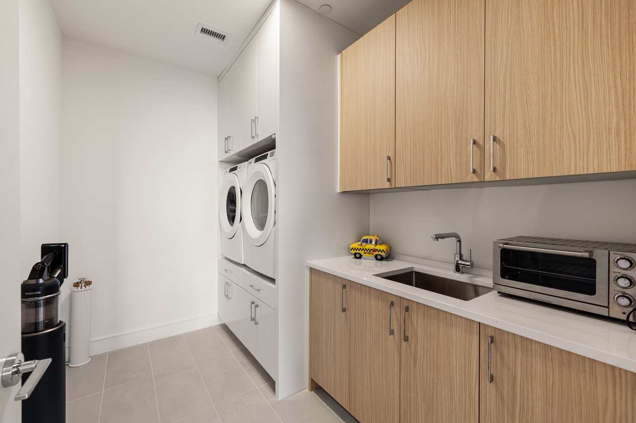 2425 Peachtree Road NE Unit 1406