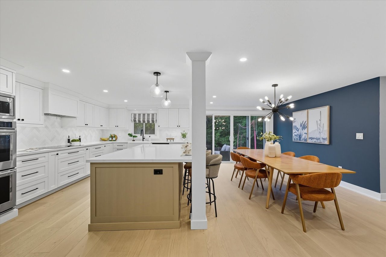 11 Avondale Cres 