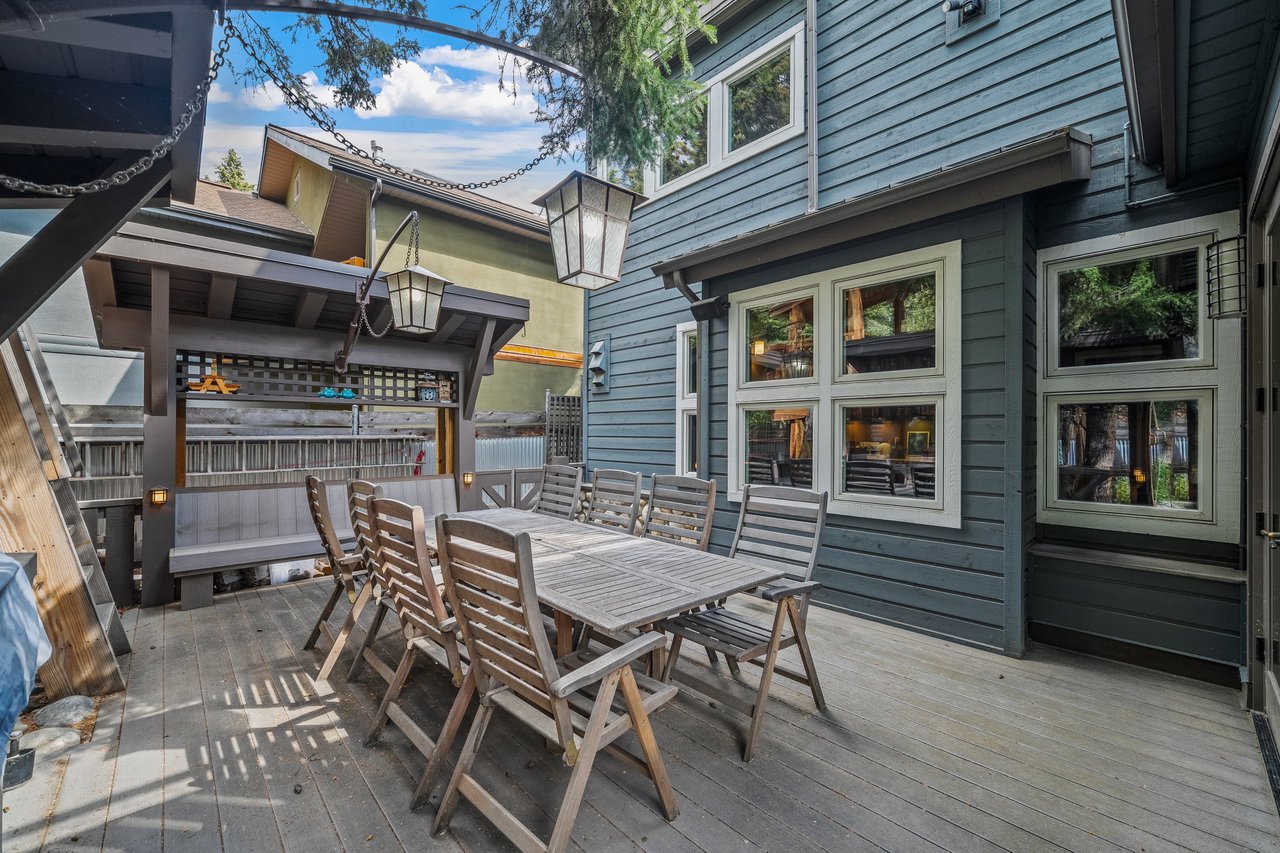 140 Rundle Crescent
