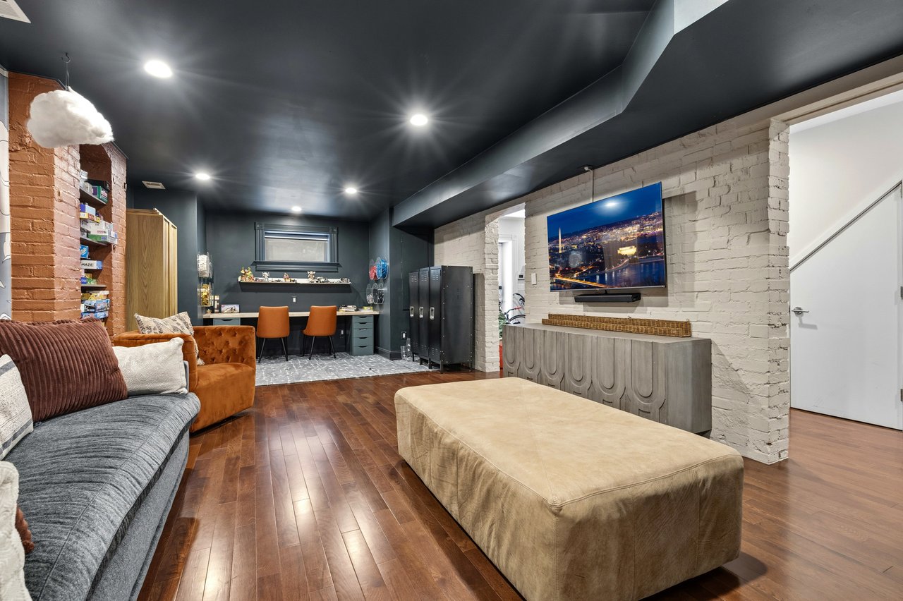 Luxury Dupont Circle Rental Listing