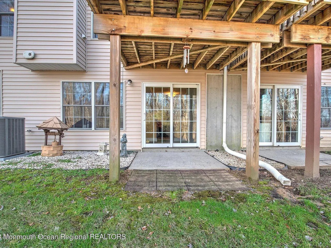 52 Smock Court