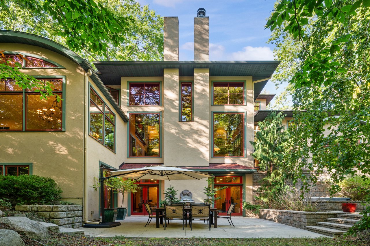 Wooded Coastal Retreat