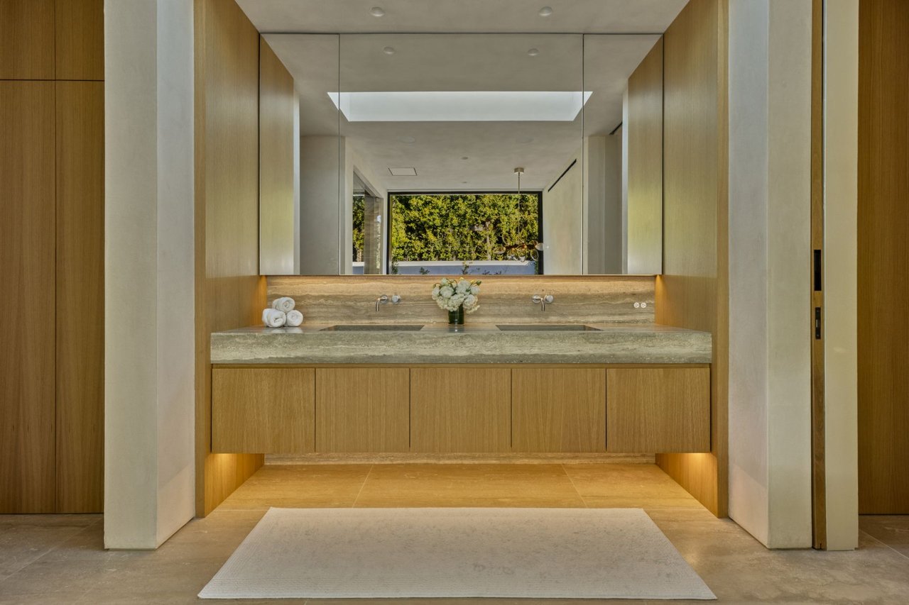 985 Linda Flora Dr, Bel Air