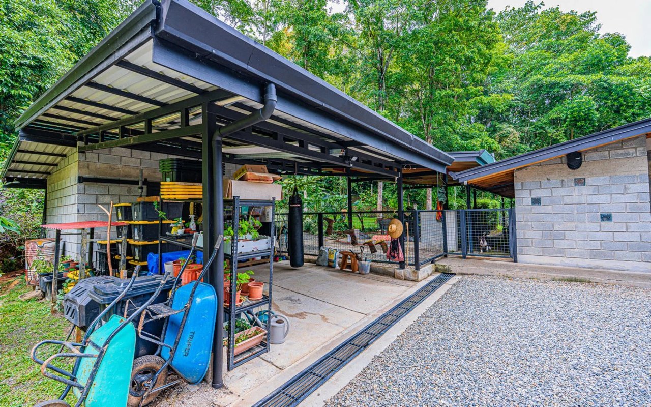 Off-Grid Regenerative Homestead, Perez Zeledon, San Jose