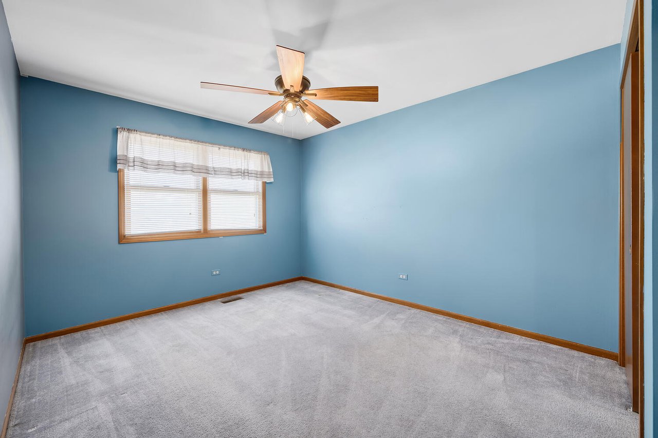 27W015 Manchester Rd, Winfield IL – Updated Home with Forest Preserve Views and 3-Car Garage