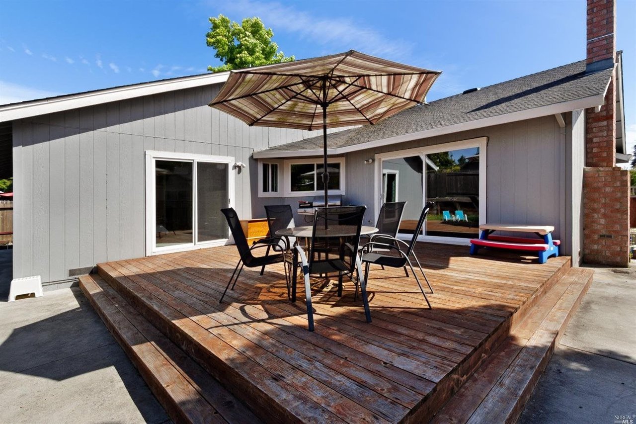 701 Bordeaux Dr