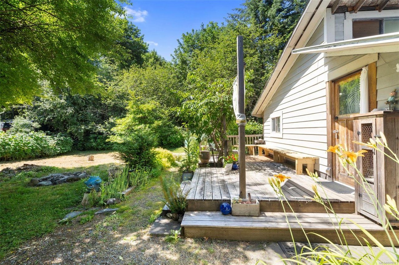 10226 South Shore Rd, Honeymoon Bay
