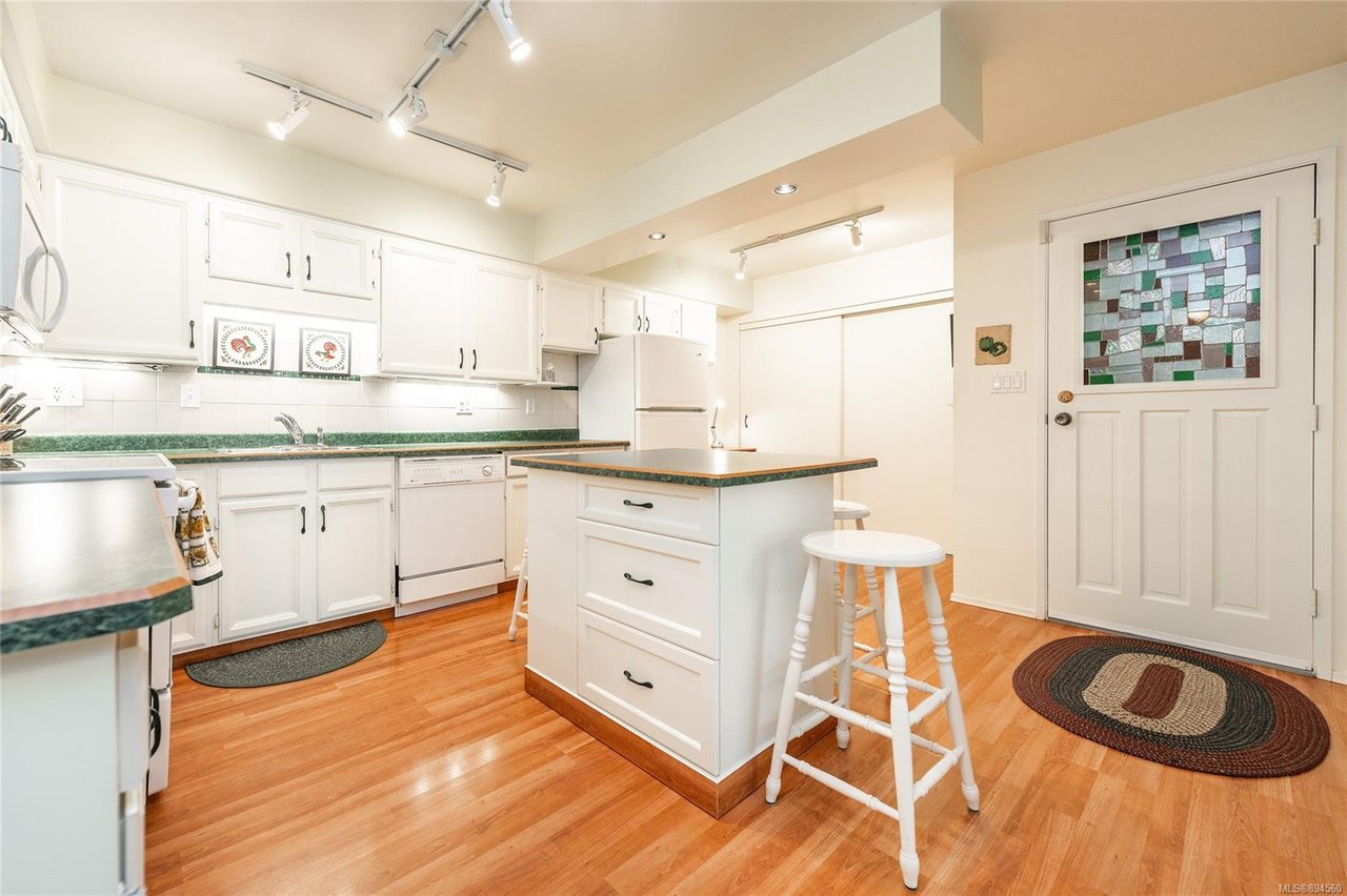 8-1019 Pemberton Rd