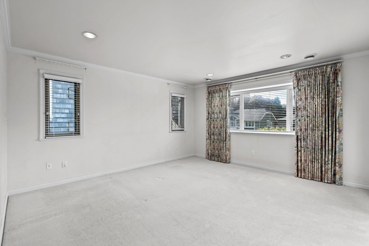 3866 W 24th Ave