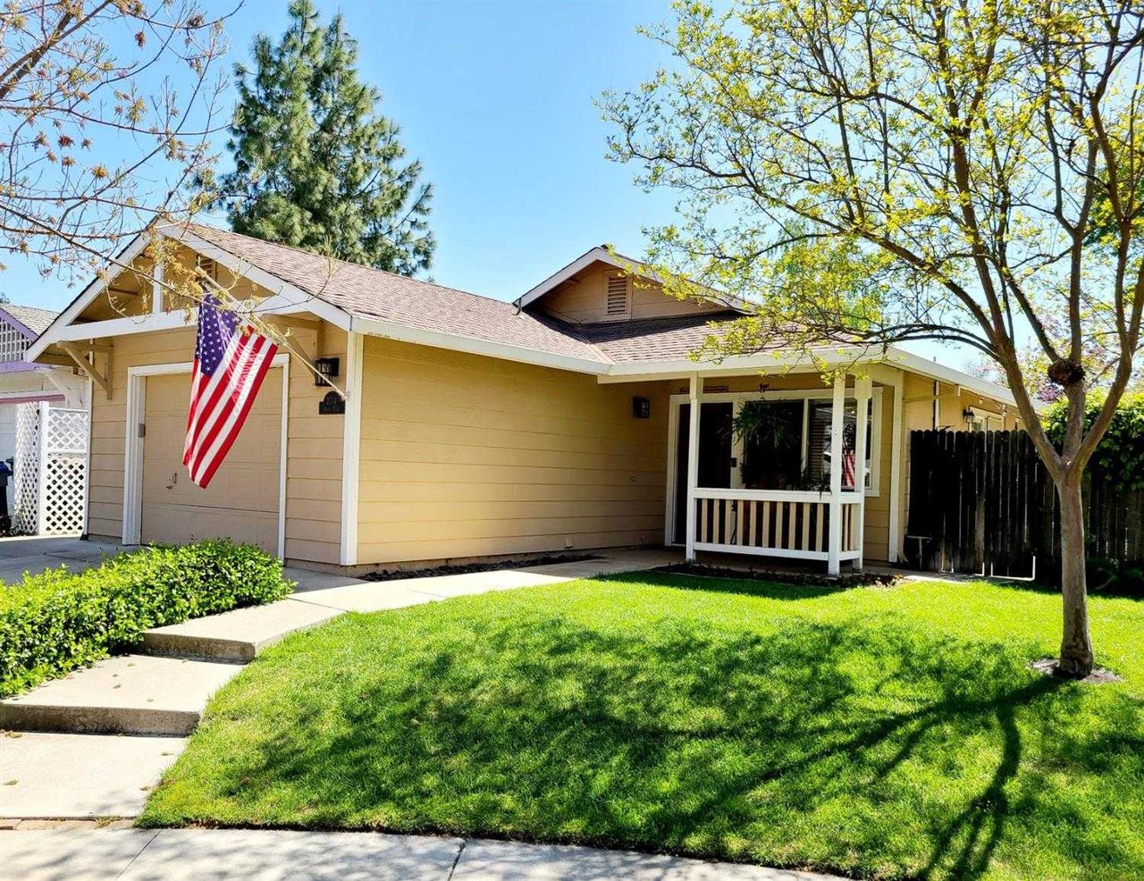 2714 Javier Place