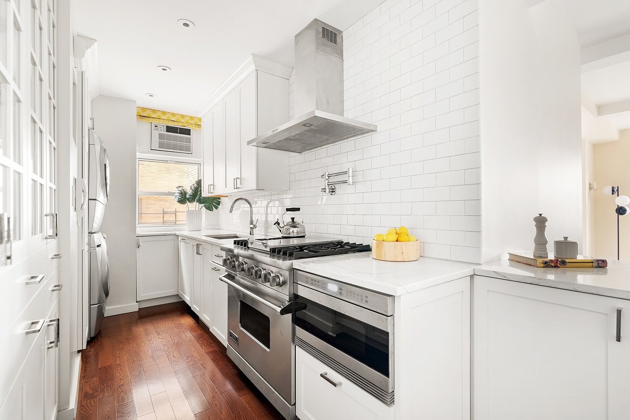 171 W 79th Street, Unit 123