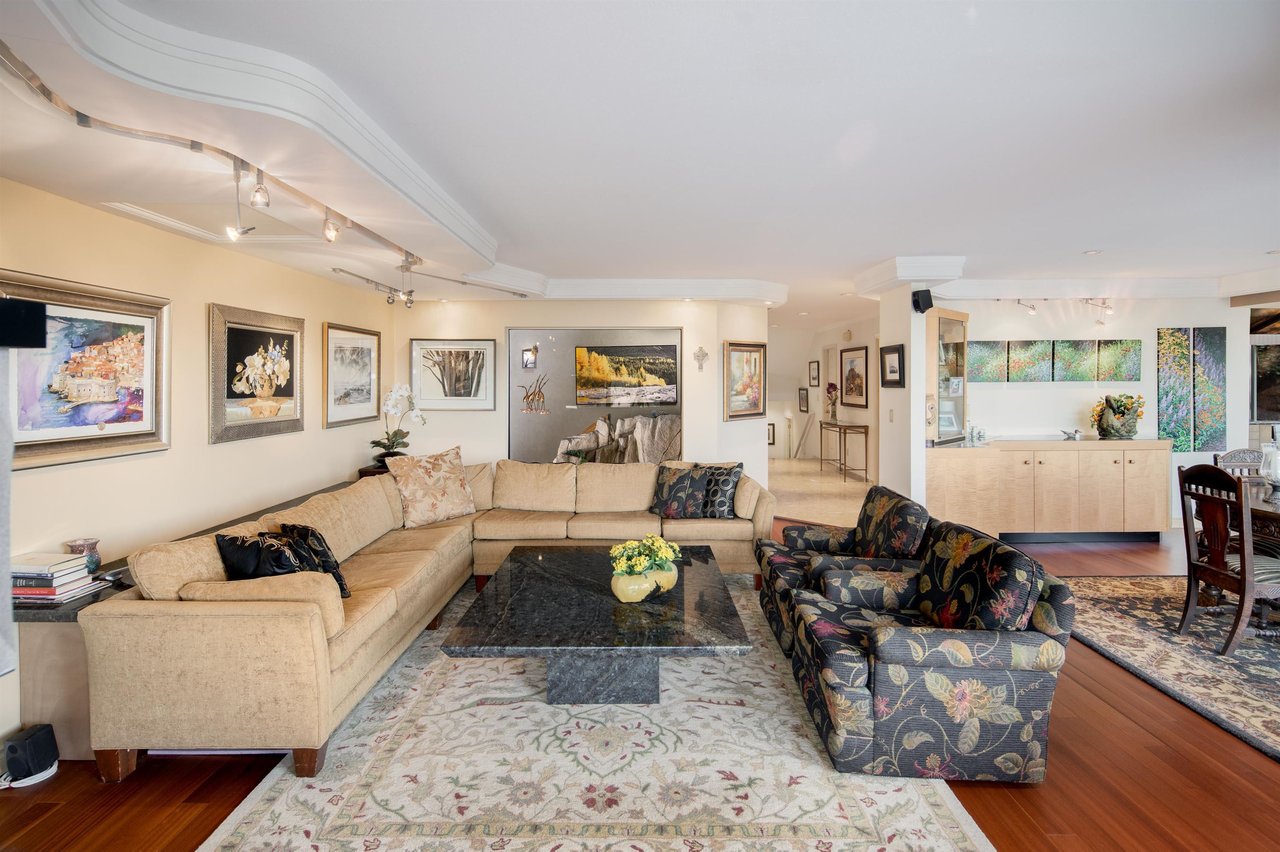 5270 Aspen Cres
