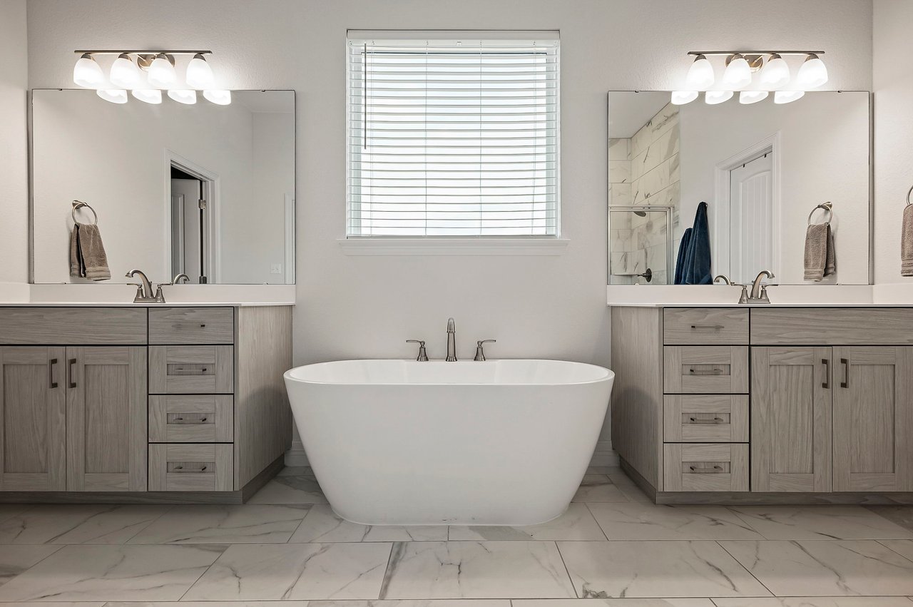 Contemporary Sweetwater Stunner