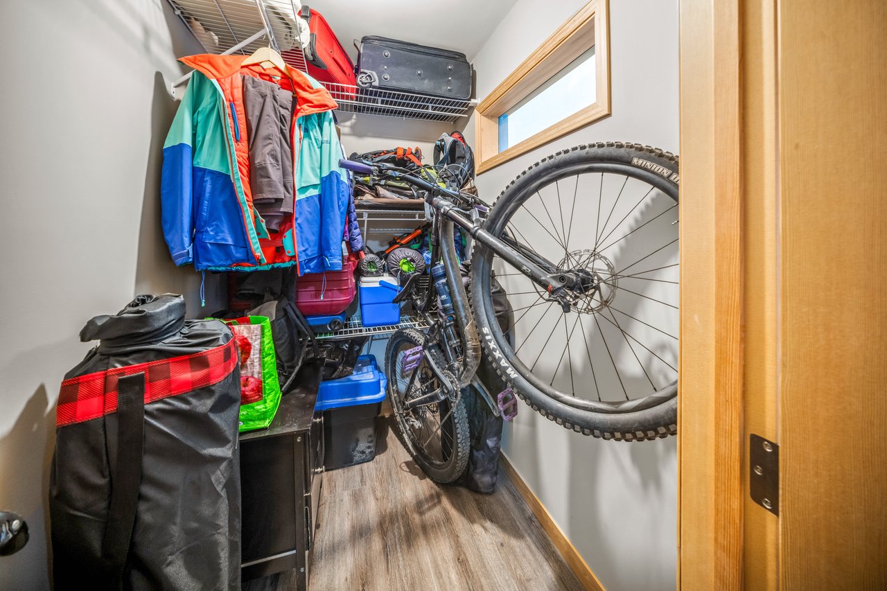 809 5th Street Unit: 3