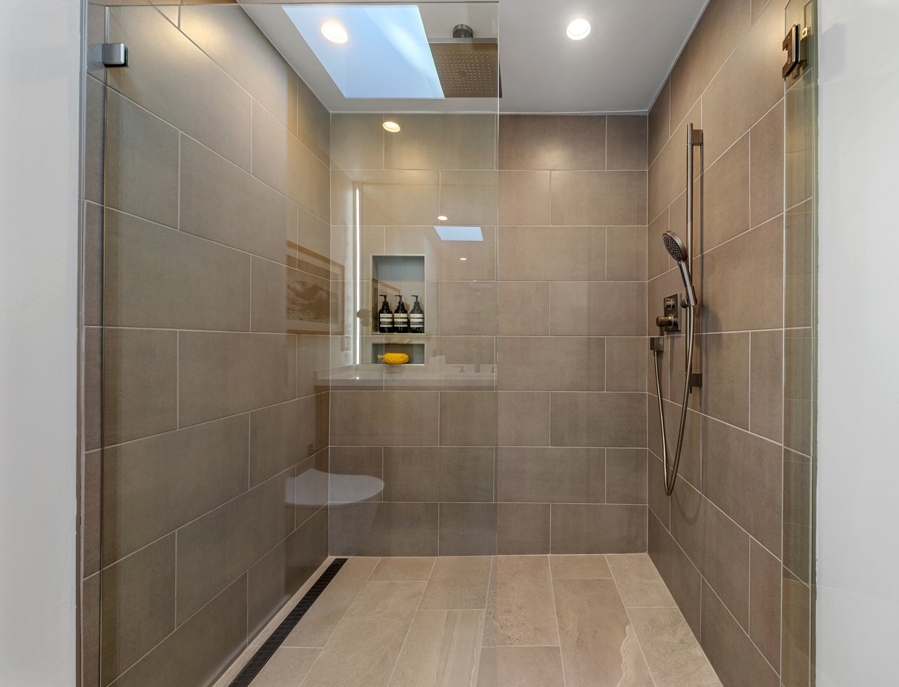 Gated View Residence on the Water