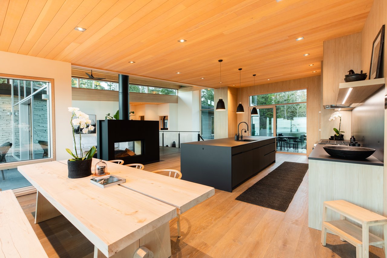 1305 Lynn Road