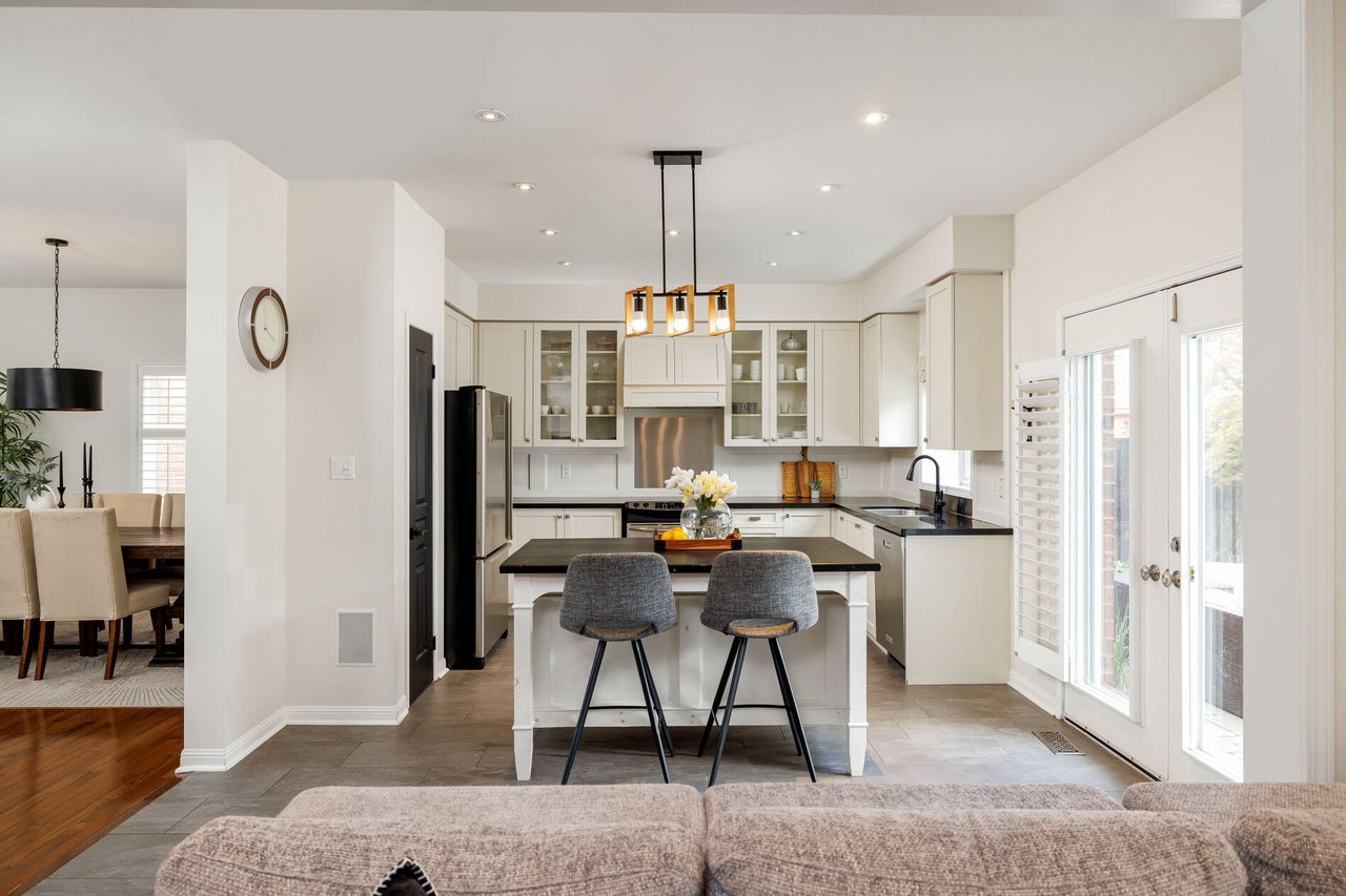 2202 Brookhaven Crescent