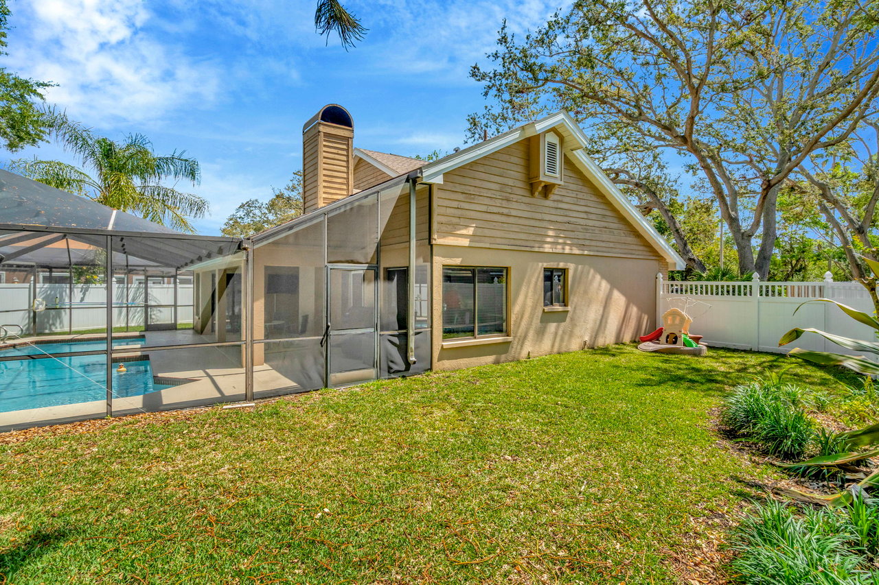 1939 SANDALWOOD PL