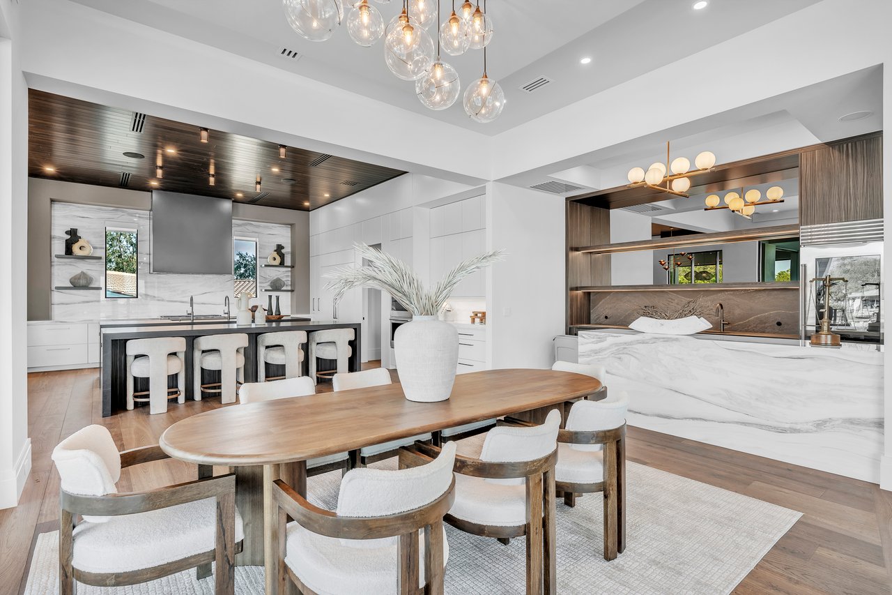 1075 31st Terrace NE