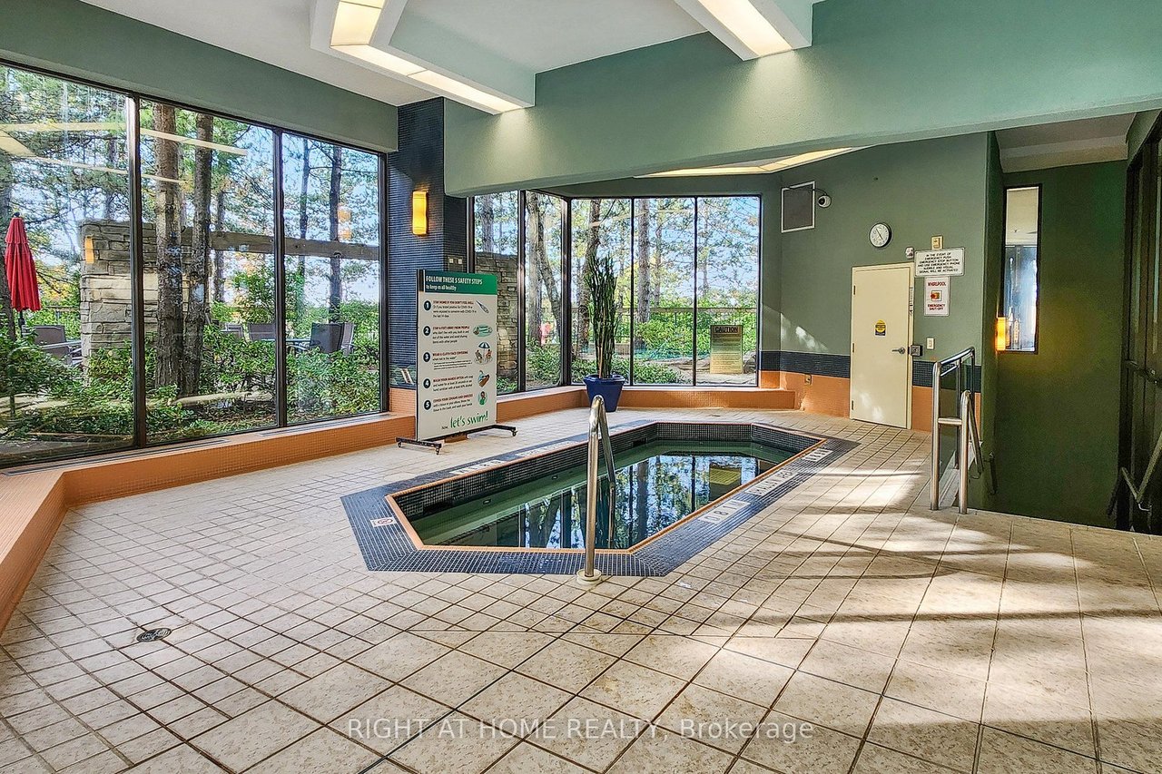 PENTHOUSE IN PRIME NORTH YORK 