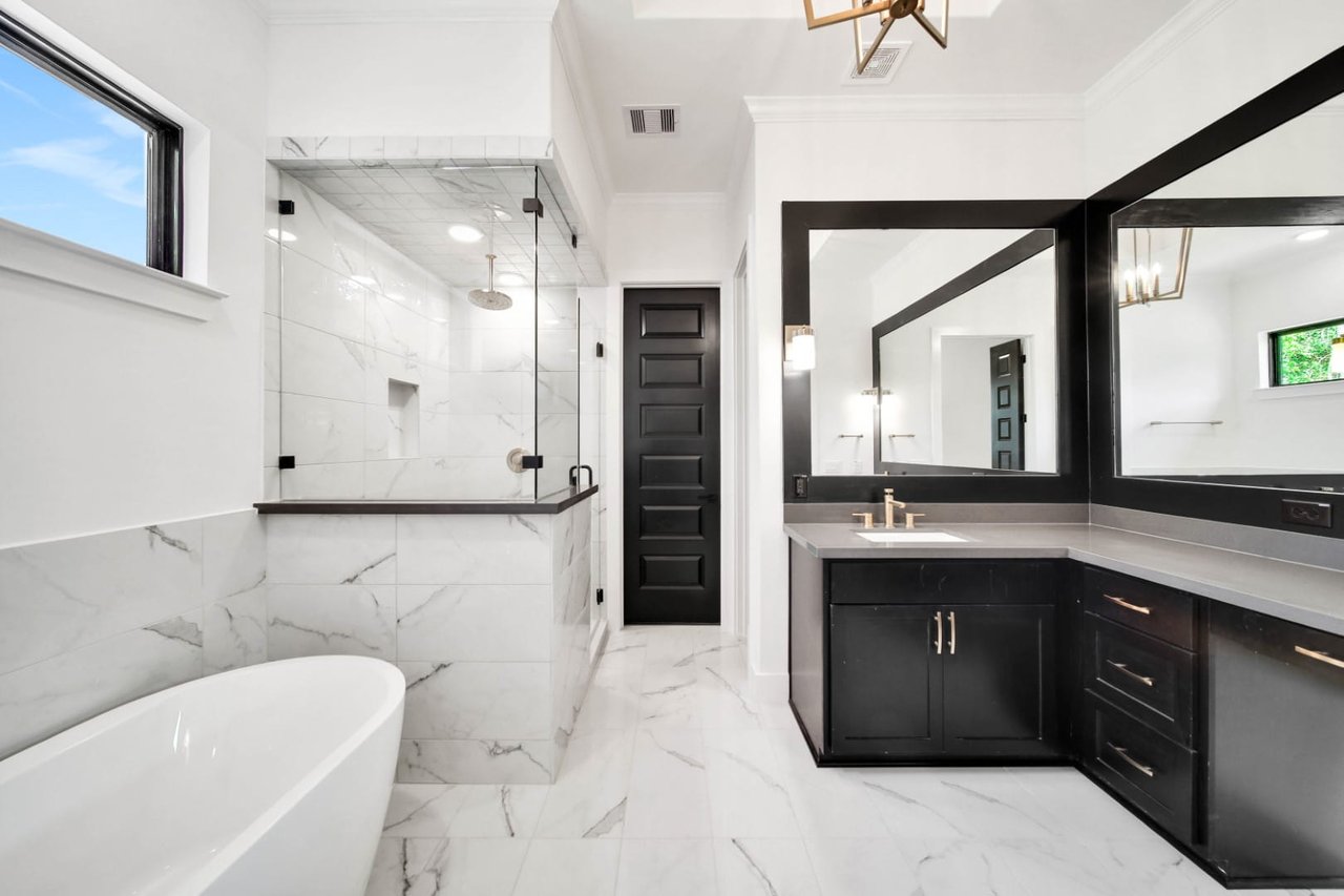 Bathroom design of Wrenwood Estates home