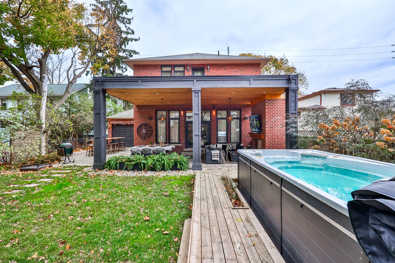 43 Mississauga Road S