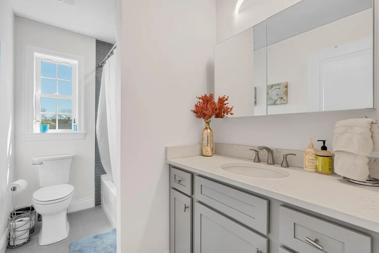 118-120 Bowdoin St #2