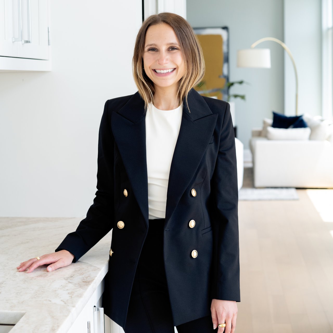 Christina Yelnick Chicago, IL Real Estate Agent Headshot