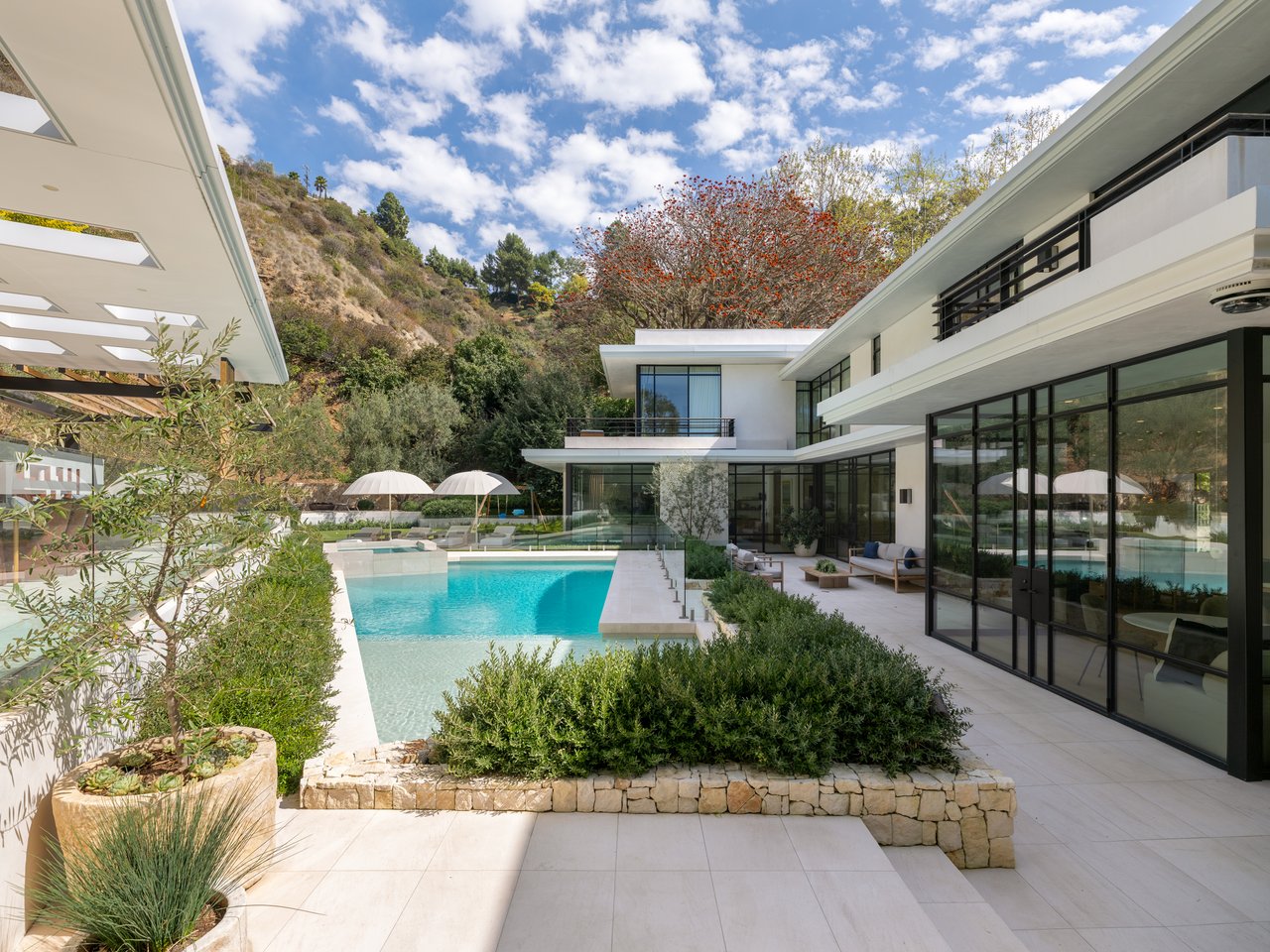 9509 Heather Rd, Beverly Hills 