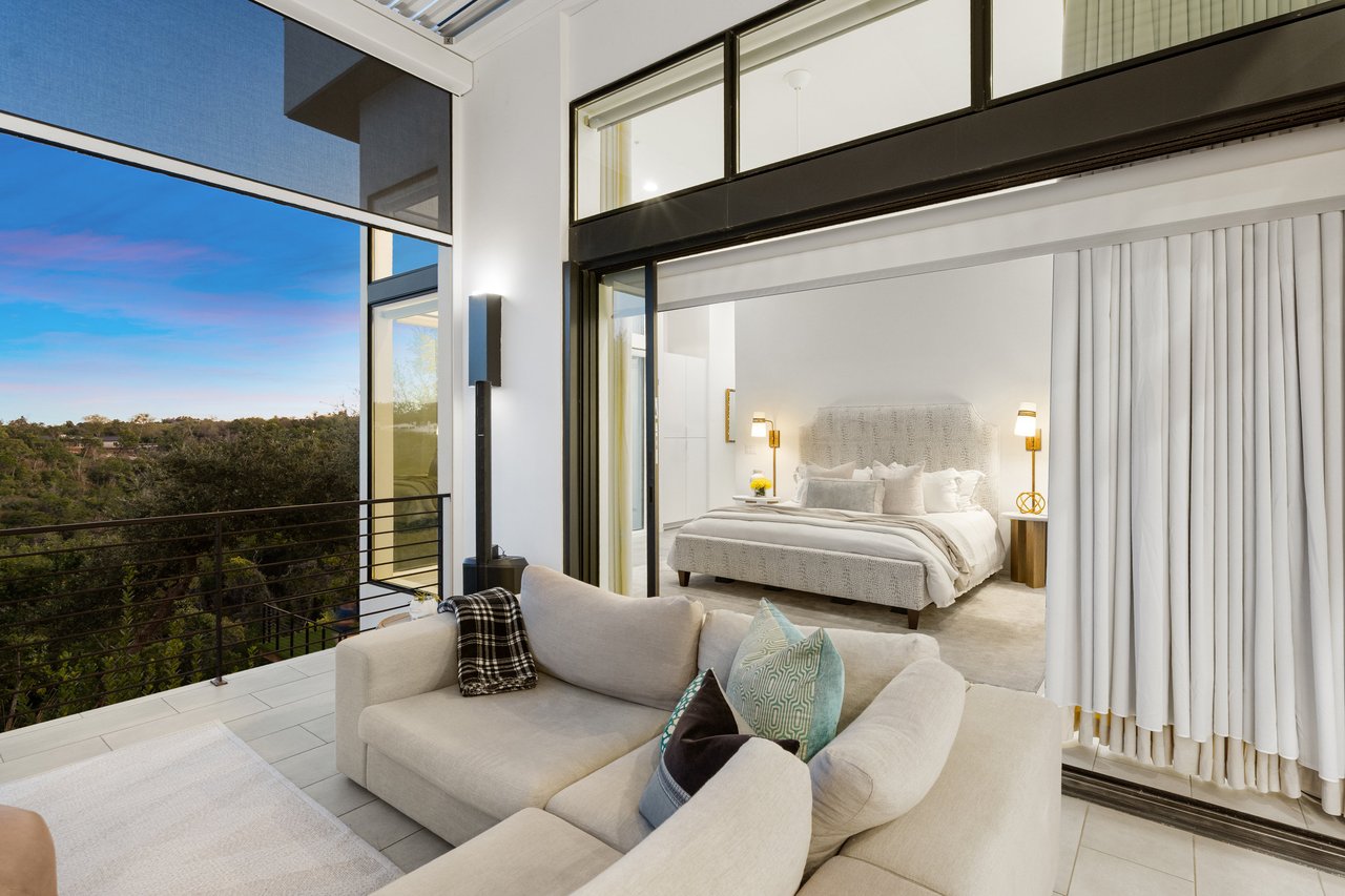 Modern Masterpiece in West Lake Hills