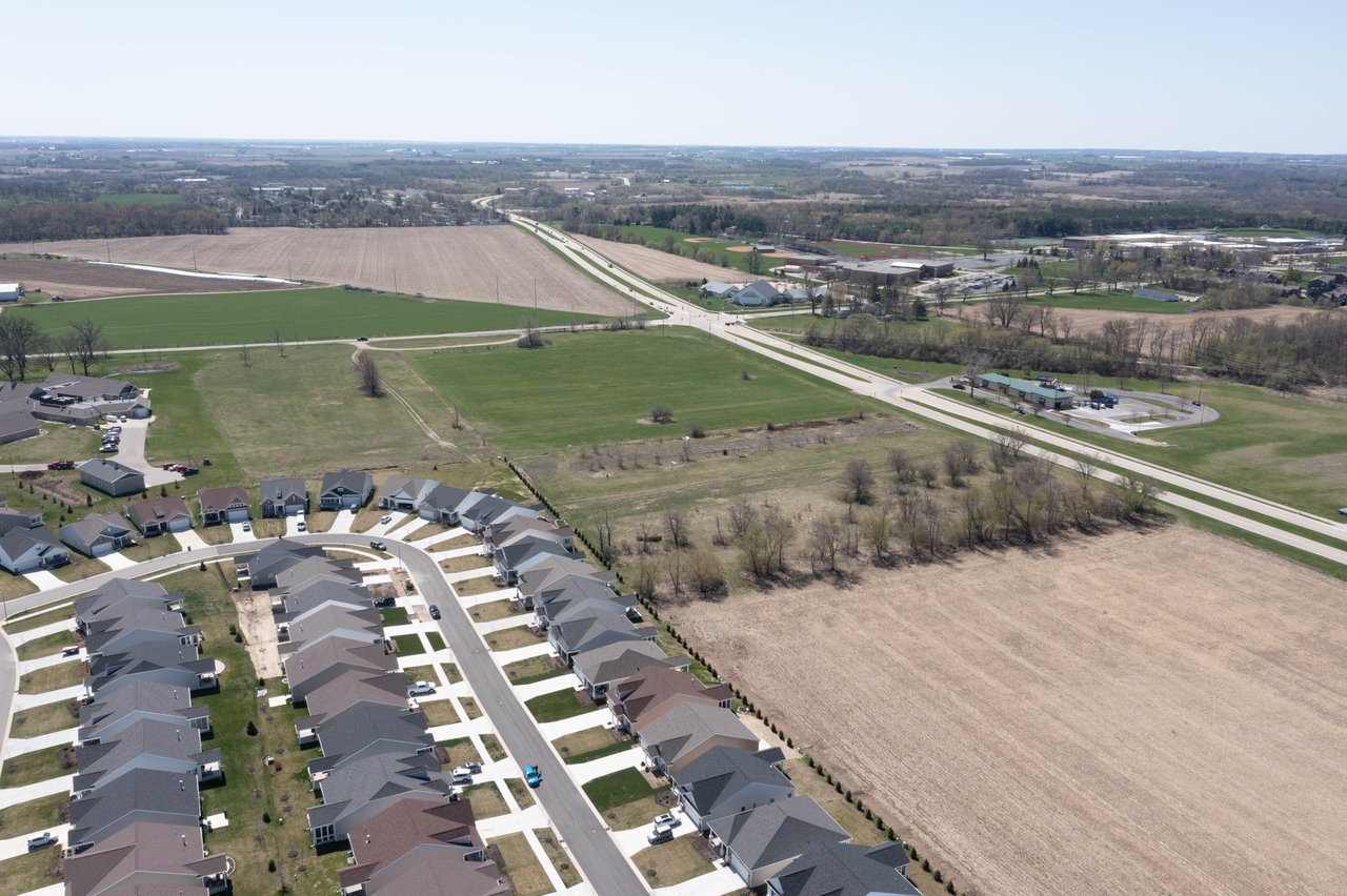 1101 S Edwards Boulevard