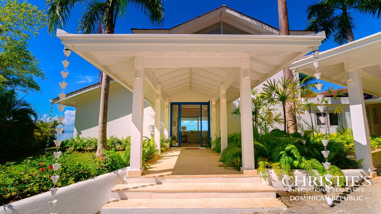 Luxury Ocean View Villa in the Puerto Bahía Resort Community