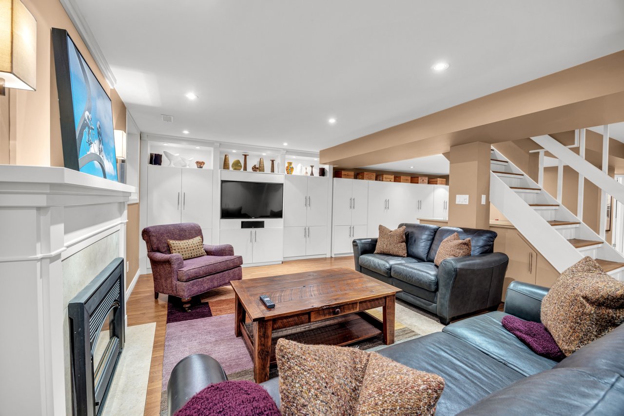 1346 Whiteoaks Avenue, Mississauga