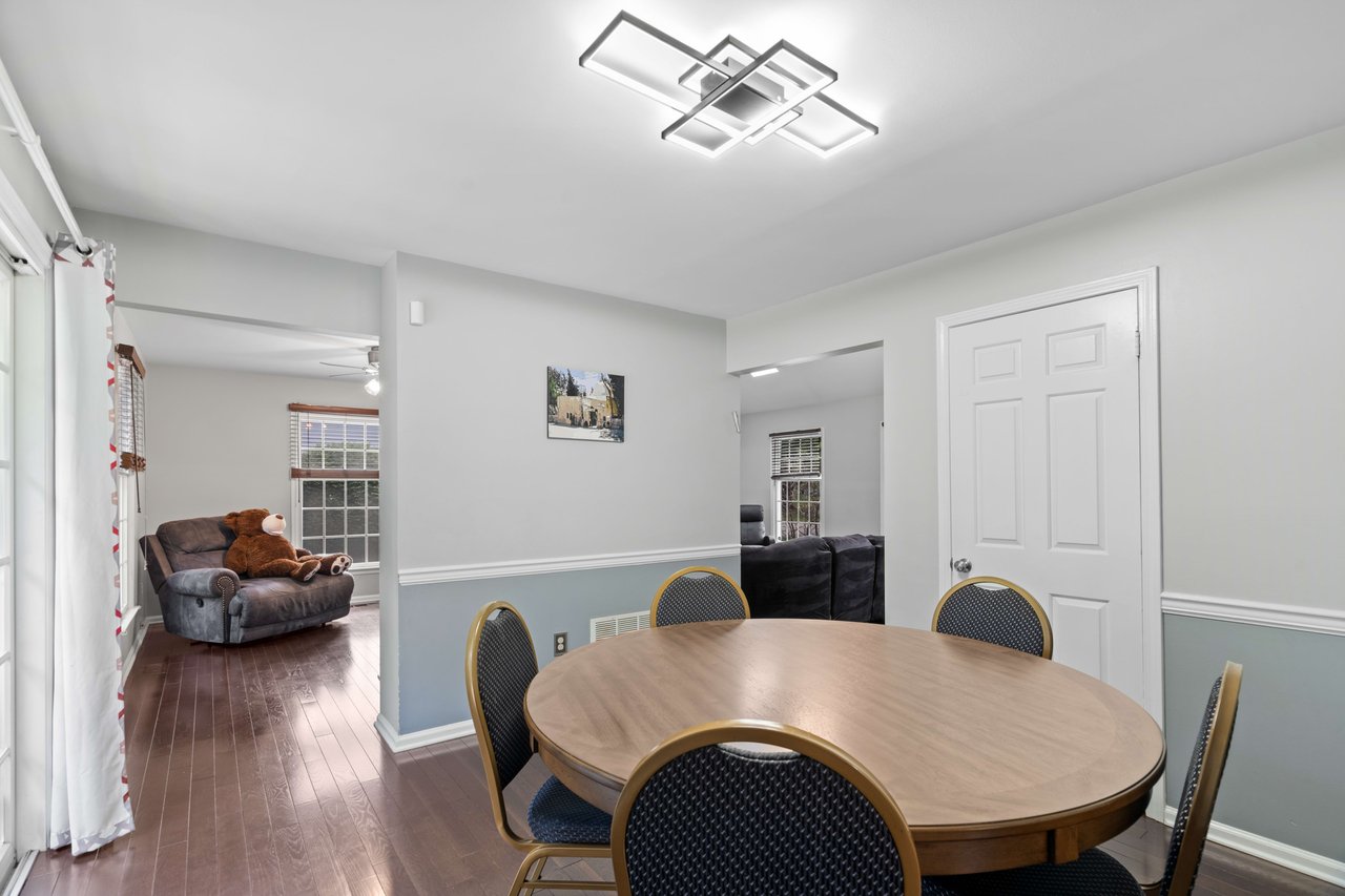 306 Alexandria Way