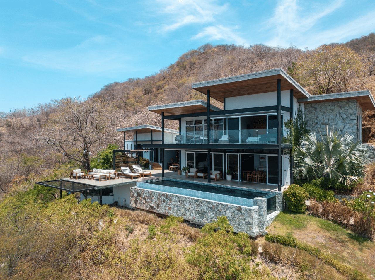 Casa Alta - Las Ventanas - Modern Tropical Oasis