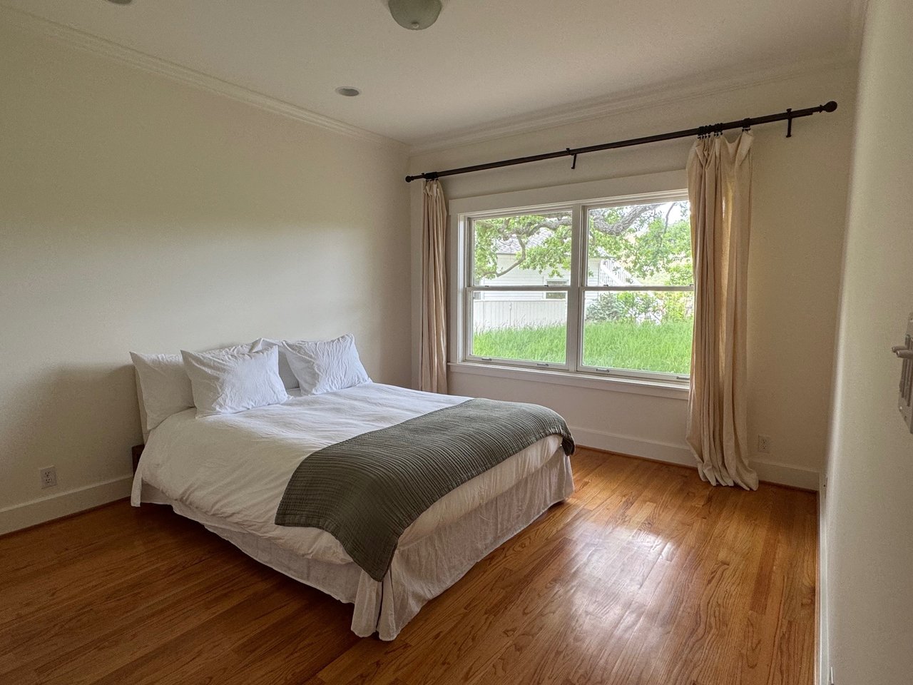 Country Farmhouse for Rent