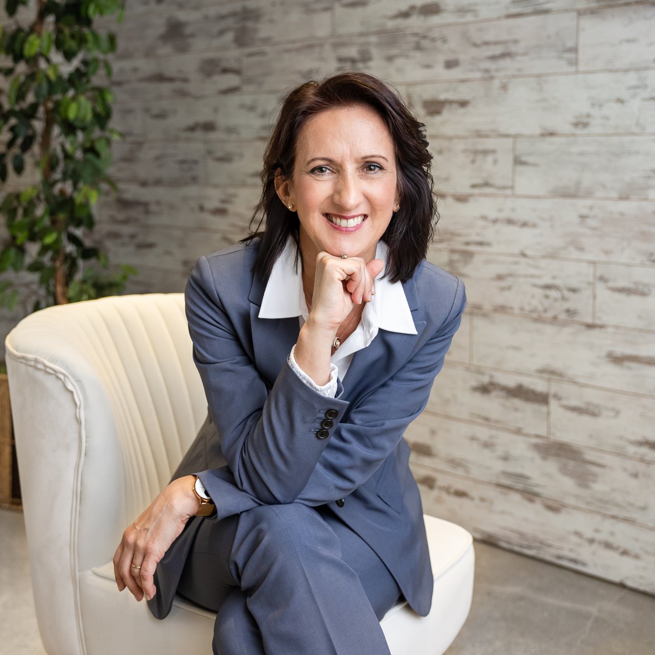 Ingrid Pasco Carlsbad, CA Real Estate Agent Headshot