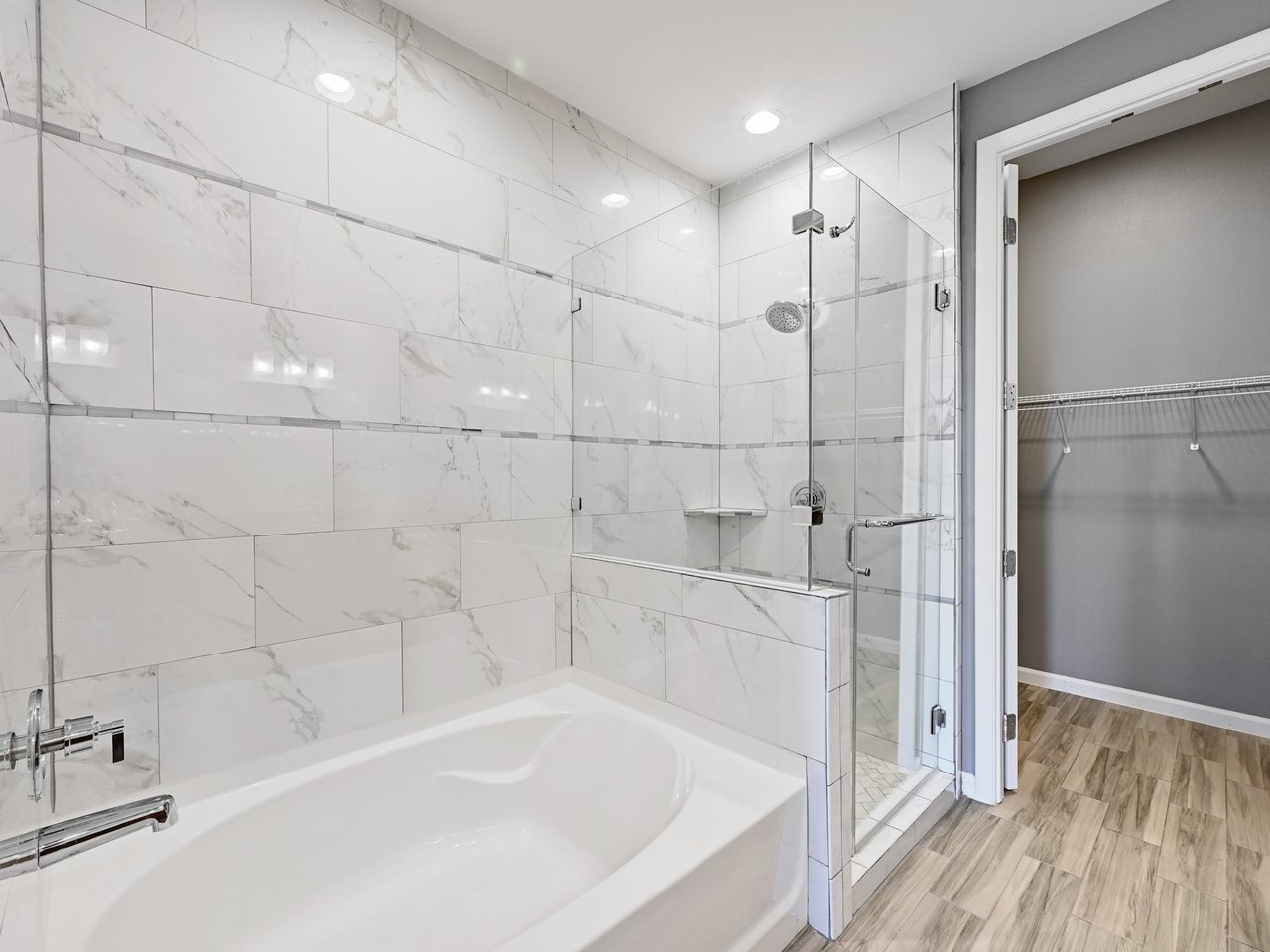 54 Rainey Street PH09