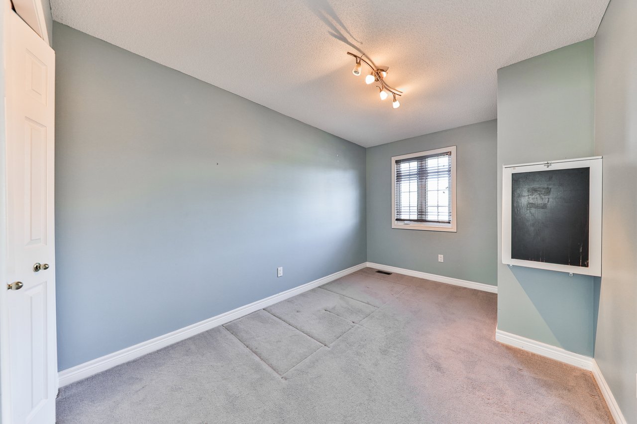 2280 Baronwood Dr Unit 18, Oakville