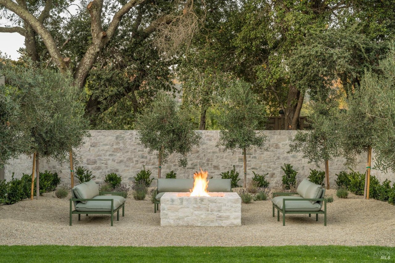 1438 Ridge Valley Road