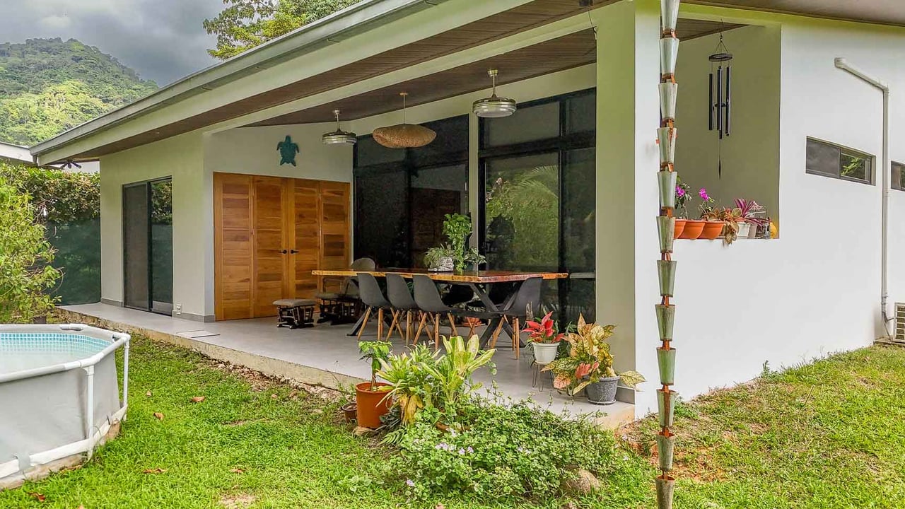 3-Bed Home on Calle Principal Ojochal with River & Jungle