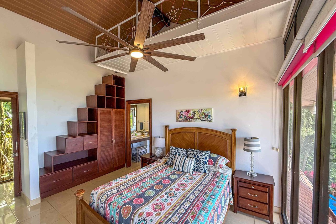 Panoramic Ocean View 4-Bedroom Home with Big Pool & Ample Space to Entertain in Ojochal Costa Rica